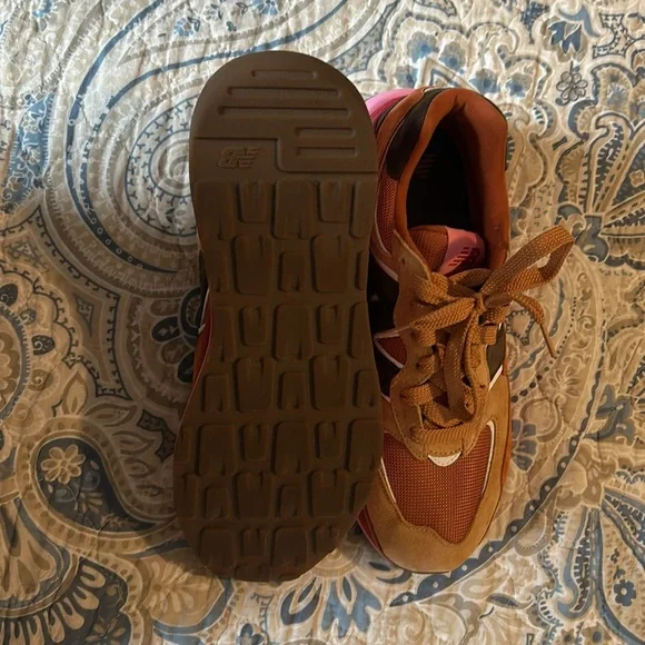 New Balance 57/40. Sz. 10.5 - Picture 2 of 2